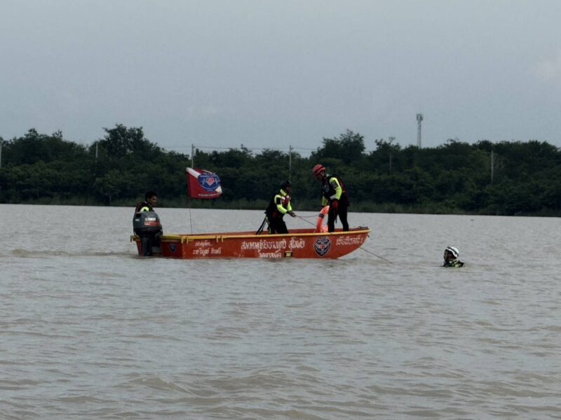 กู้ภัยบางแก้วสุโขทัย เตรียมความพร้อมกำลังพลและอุปกรณ์ รับมือสถานการณ์น้ำท่วม