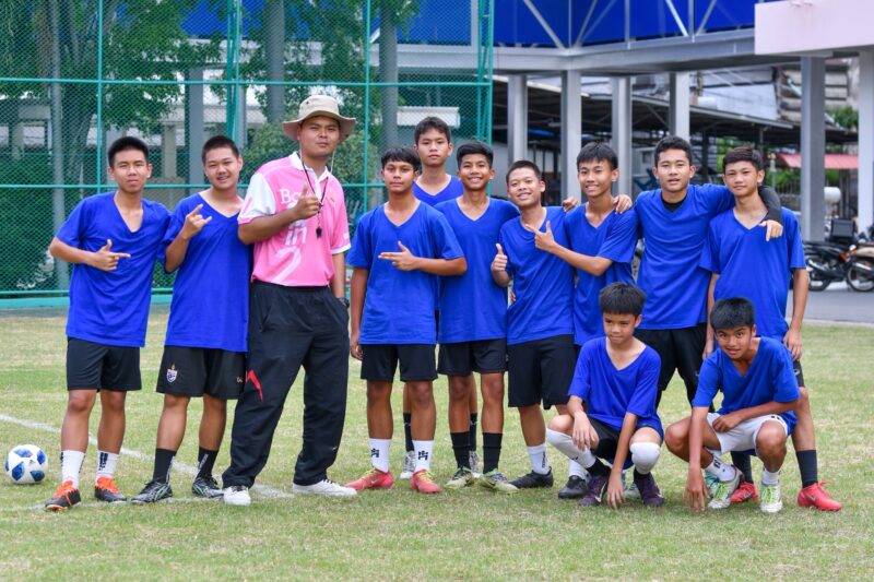 สมาคมฯ จับมือ โรงเรียนบดินทรเดชา2 จัดกิจกรรม FIFA Football For School สอนทักษะฟุตบอลเยาวชน