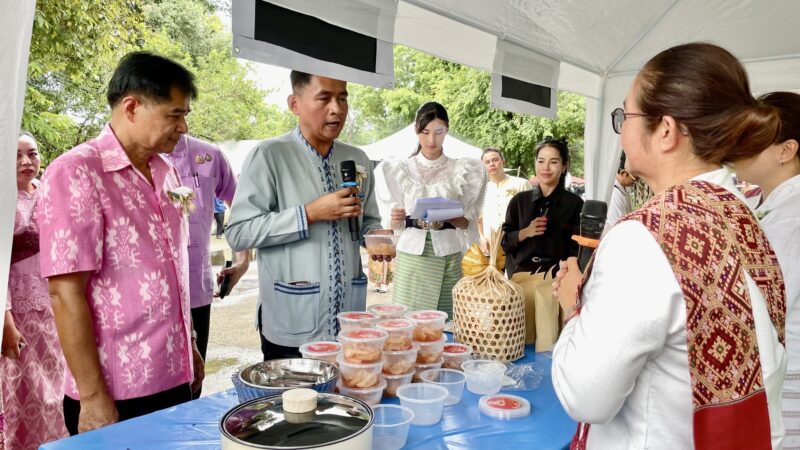 นครนายก – นอภ.ปากพลี เปิดงาน OTOP นวัตวิถี กิจกรรมทดสอบตลาด ส่งเสริมวิสาหกิจแปรรูปเพื่อเพิ่มมูลค่า