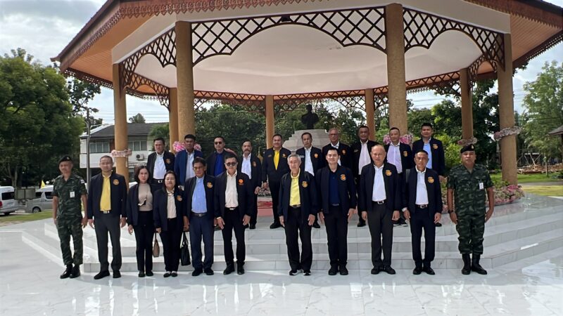 ชุมพร – พลเอก สวัสดิ์ ทัศนา พร้อมคณะกรรมมาธิการทหาร เเละความมั่นคงของรัฐ วุฒิสภา ลงพื้นที่ จังหวัดชุมพร