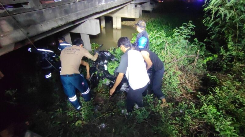 ปทุมธานี – วุ่นทั้งคลองหนุ่มเมียนมาตกน้ำกู้ภัยเร่งงมหาสุดท้ายโผล่มาอ้างผวาไฟไซเรนนึกว่ารถตำรวจ