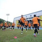 ทีมชาติไทย ชุดใหญ่ ซ้อมครั้งแรกที่ ไชนีส ไทเป “วรชิต-ศุภนันท์“ ตั้งเป้าชนะพร้อมตุนลูกได้เสีย