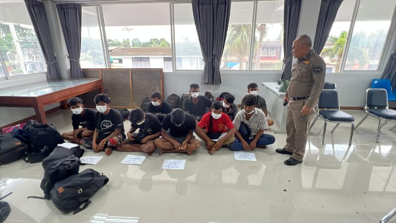 ชุมพร – จับแรงงานต่างด้าวลักลอบเข้าเมือง 20 รายปลายทางจังหวัดสงขลาส่งต่อประเทศเพื่อนบ้าน
