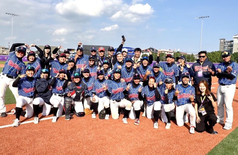 พลิกฟอร์มเฉียบ! เบสบอลสาวไทย แซงชนะ อินเดีย 6-3 ศึกเอเชีย