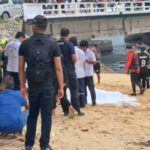 พังงา-พบร่างแล้ว2ศพ หนุ่มใหญ่ชาวสุราษฎร์พร้อมแฟนสาว ขับกระบะ4ประตูพุ่งชนราวสะพานสารสินตกทะเลดับ