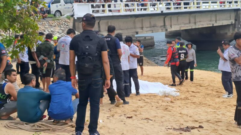 พังงา-พบร่างแล้ว2ศพ หนุ่มใหญ่ชาวสุราษฎร์พร้อมแฟนสาว ขับกระบะ4ประตูพุ่งชนราวสะพานสารสินตกทะเลดับ