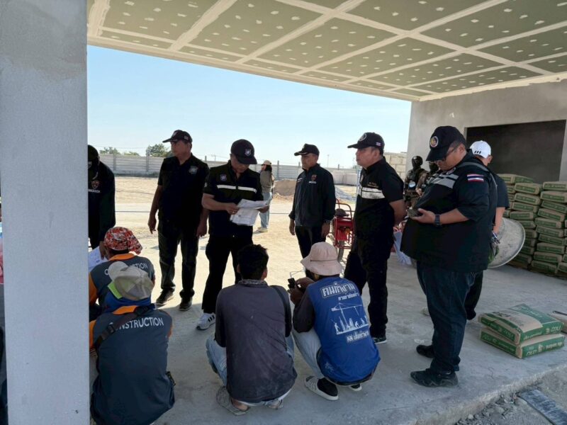 ตม.ประจวบฯ เปิดปฏิบัติการเชิงรุก กวาดล้างอาชญากรรมข้ามชาติ–แรงงานผิดกฎหมาย ยกระดับความปลอดภัยเมืองท่องเที่ยวรับไฮซีซัน