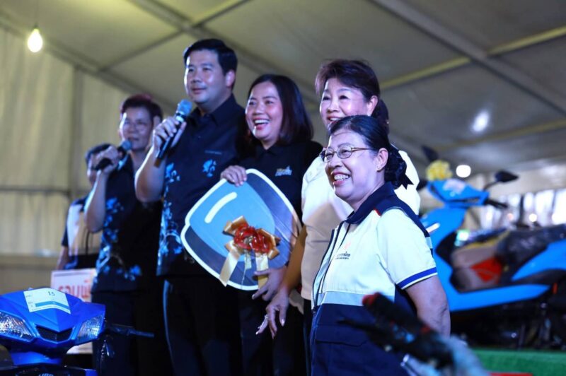 ยิ่งคึกคัก!ไม่แผ่วบรรยากาศร้านมัจฉากาชาดคืนนี้ไม่มีแผ่วเหล่านักบุญสายลุ้นหลั่งไหลมาเติมพลังกันเนืองแน่นจนเต็มลานใครยังไม่ได้มาต้องรีบหน่อยแล้วนะ!