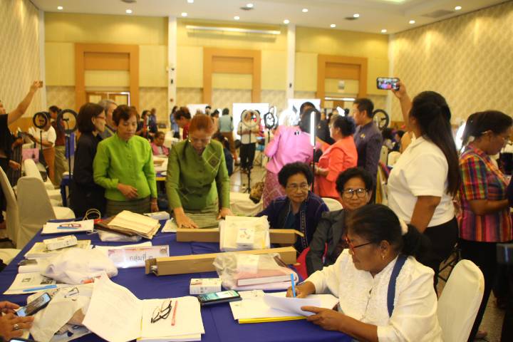 ร้อยเอ็ด – เดินหน้าเสริมแกร่งผู้ประกอบการ OTOP–ผ้าทอ ดันสู่ตลาดสากล