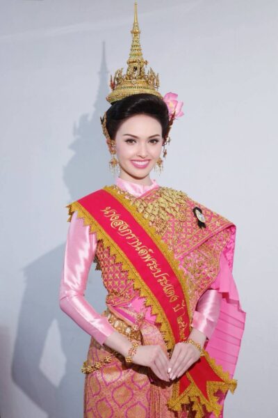 นศ.จุฬาฯ วัย 19 ปี คว้ามงฯ “นางสงกรานต์พระประแดง 2569” เสียงเชียร์ล้นหลาม สะท้อนพลังวัฒนธรรมมอญคึกคัก