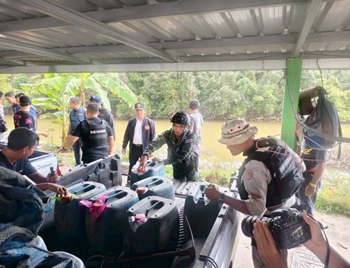 มทภ.4 สั่งคุมเข้มชายแดนไทย-มาเลเซีย ป้องกันการลักลอบข้ามแดนและสิ่งผิดกฎหมาย