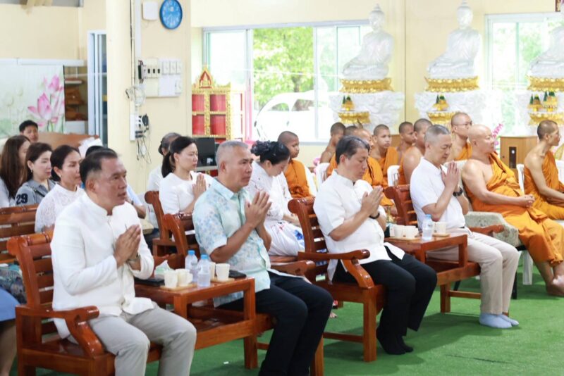 จ.จันทบุรี สืบสานประเพณีสงกรานต์ จัดงานประกวดก่อเจดีย์ทราย เสริมสิริมงคลและสร้างความสามัคคี