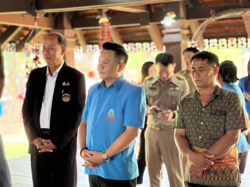 มุกดาหารเชิญสิ่งของพระราชทานมูลนิธิราชประชานุเคราะห์ฯ มอบแก่ผู้ประสบวาตภัย 3 อำเภอ