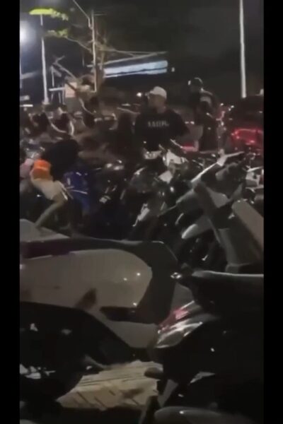 คืบหน้าเหตุยิงหน้าสนามติณฯ – เร่งล่ามือยิง ตรวจเส้นทางหลบหนี พร้อม ออกหมายเรียกเชิญตัวบุคคลในคลิปทีรุมทำร้ายกายวัยรุ่นสาวสอบปากคำ