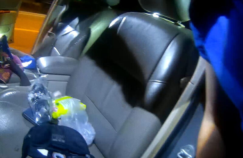 พังงา-ตำรวจทางหลวงพังงาจับหนุ่มนครศรีฯ ขนยาบ้า 2,000 เม็ดซุกใต้คอนโซลรถ บนถนนในอำเภอตะกั่วป่า