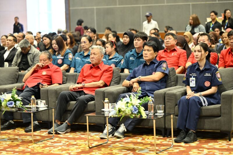 มูลนิธิป่อเต็กตึ๊ง เดินสายสร้างอาชีพ สร้างชีวิตประชาชนภาคใต้อย่างยั่งยืนต่อเนื่อง มอบอุปกรณ์ประกอบอาชีพ ให้แก่ครัวเรือนยากจนในพื้นที่จังหวัดสงขลา พร้อมมอบจักรยานให้แก่โรงเรียนในพื้นที่ชนบท และนำหน่วยแพทย์เคลื่อนที่ออกบริการในพื้นที่ฟรี