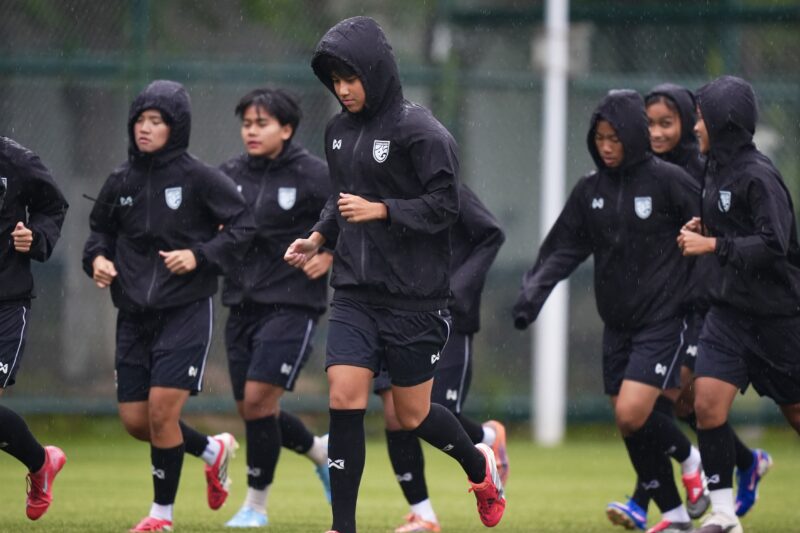 #เดิมพันตั๋วฟุตบอลเยาวชนหญิงโลกU17 ฟุตบอลหญิงไทย U17 ประเดิมซ้อมที่จีน เตรียมลุยศึกชิงแชมป์เอเชีย 2026, “กวินธิดา” ย้ำทุกคนพร้อมสู้เต็มที่เพื่อเป้าหมายไปบอลโลก