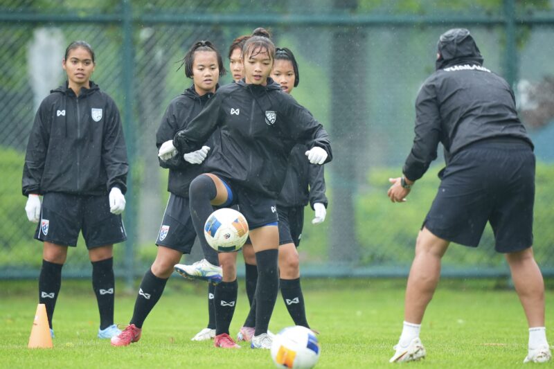#เดิมพันตั๋วฟุตบอลเยาวชนหญิงโลกU17 ฟุตบอลหญิงไทย U17 ซ้อมต่อเนื่อง เตรียมลุยศึกชิงแชมป์เอเชีย 2026, “นภัสวรรณ์” รับทุกคนพยายามปรับตัวกับสภาพอากาศเพื่อทำผลงานให้ดี
