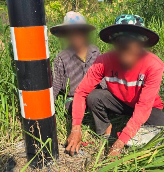 “สจ.กิ๊บ” ลุยตรวจพื้นที่บ้านบึง จับขบวนการลักอุปกรณ์ไฟส่องสว่าง กระทบความปลอดภัยประชาชน