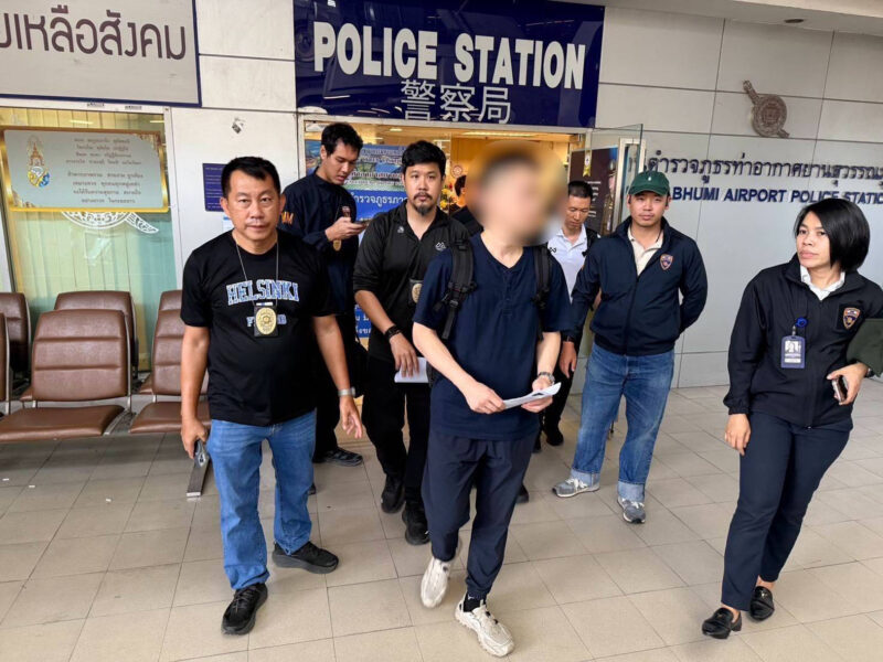 สืบ ตม.3 ไล่ล่าข้ามจังหวัด รวบหนุ่มแคนาดาเอี่ยวแก๊งยานรก คาสนามบินสุวรรณภูมิ ก่อนเผ่นหนีออกนอกประเทศ