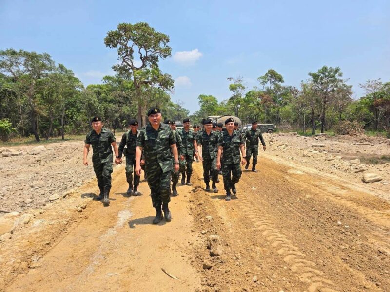 เส้นทางสายความมั่นคง เชื่อมโยงจิตวิญญาณของทหารกล้า เดินทางด้วยรถ-พิชิต ภูโคกใหญ่ 754 อ.น้ำยืน จว.อุบลราชธาน