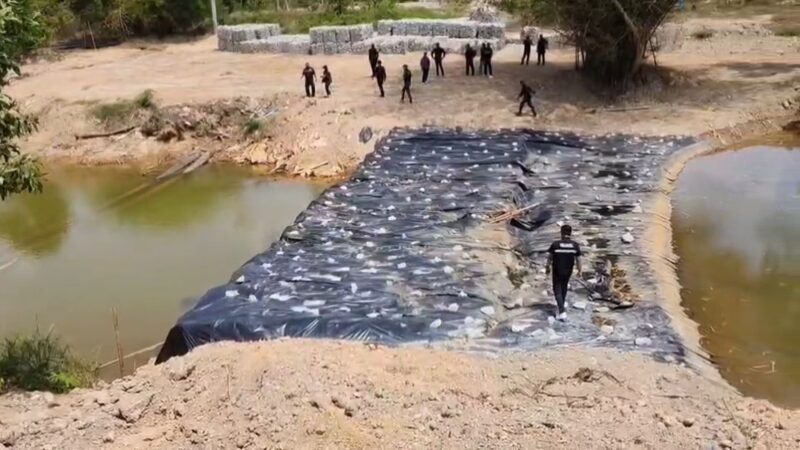 พังงา-ป่าไม้ตรวจยึดฝายเอกชนปิดคลองนาเตยสูบน้ำไปผลิตประปาขายภูเก็ต หลายหน่วยงานรุมแจ้งความเอาผิด ด้านกรมน้ำแจ้งให้รื้อถอนภายใน7วัน