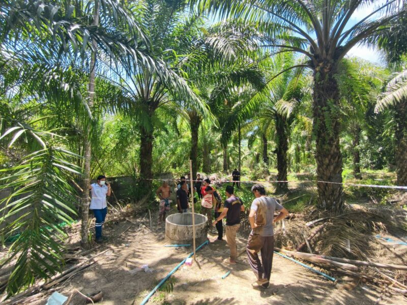 พังงา-เศร้าหนัก 4 ชีวิตลงรื้อบ่อน้ำเก่ากลางสวนปาล์มน้ำมัน ขาดอากาศหายใจดับอนาถ