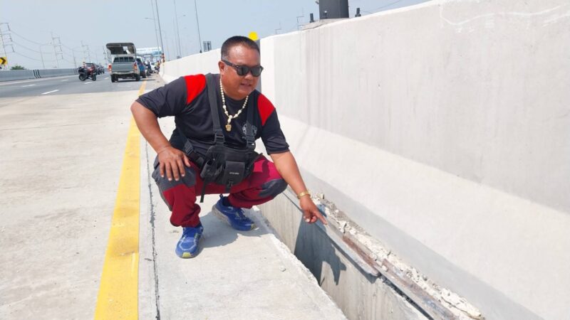 ปทุมธานี – สลดกระบะตกท่อร่องน้ำสะพาน เหล็กแทงทะลุท้องคนขับเสียชีวิต