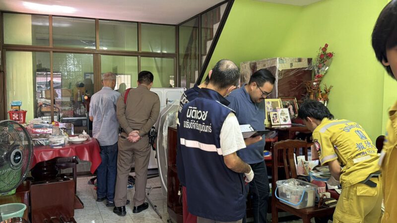 หญิงวัย 65 ปี เสียชีวิตลำพังคาบ้านพักย่านบางแก้ว ญาติขาดการติดต่อ 4 วัน