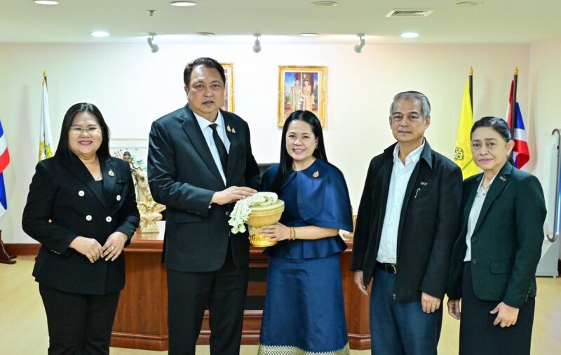 ประธานบอร์ดสวนสัตว์ฯ นำทีม ผอ.คนใหม่ จงกลนี แก้วสด พบ “สุชาติ” รมว.ทส ประกาศยกระดับสวนสัตว์ไทยสู่มาตรฐานสากล