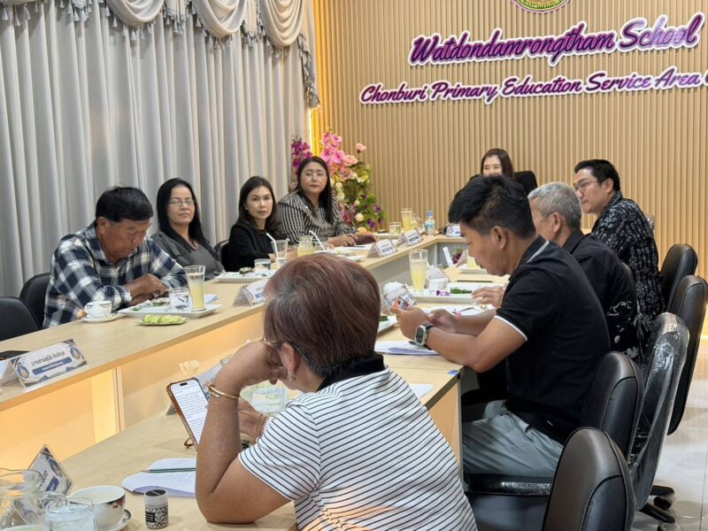 โรงเรียนวัดดอนดำรงธรรมจัดประชุมคณะกรรมการสถานศึกษาชั้นพื้นฐาน โรงเรียนวัดตอนดำรงธรรมในการเตรียมจัดงานวันสถาปนาโรงเรียน