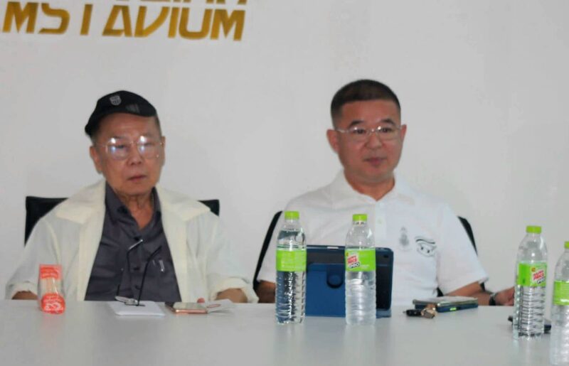 นริส สิงห์วังชา ประธานสหพันธ์มวยแห่งเอเชีย หรือ ABF “ลั่น” บล็อกเล็ก ภายใต้ ABC ทำเกินหน้าที่ในการรับรองผลการแข่งขันมวยสากลรายการต่างๆในประเทศไทย ขอความร่วมมือทุกโปรโมชั่นที่จัดการแข่งขันไปใช้เว็บไซด์ “ไฟ้ท์แฟ็กซ์”รับการผลและสถิติการแข่งขัน