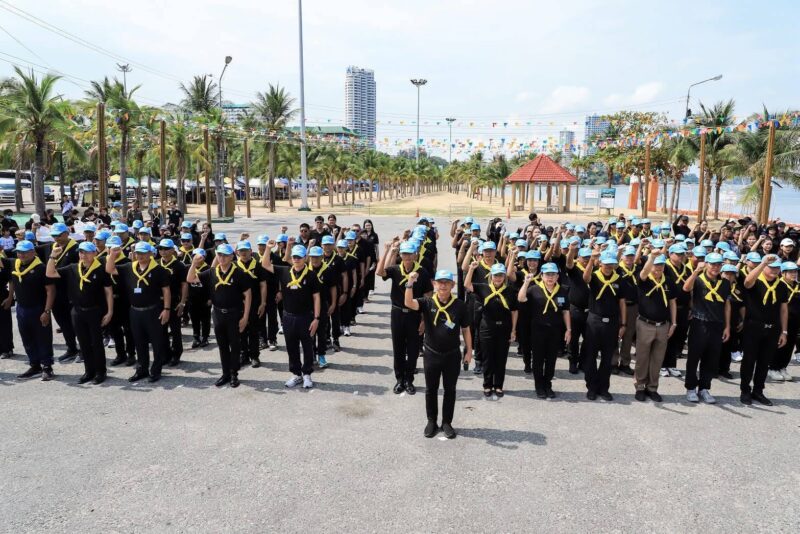 รพ.สมเด็จพระนางเจ้าสิริกิติ์ พร. ร่วมกิจกรรมจิตอาสา “เราทำความ ดี ด้วยหัวใจ” เนื่องในวันฉัตรมงคล ณ ชายหาดบ้านอำเภอ สัตหีบ, ชลบุรี