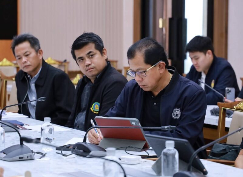ผู้ว่าฯ ชลบุรีถกรับมือนโยบายประหยัดพลังงาน ย้ำจุดกลับรถ-ทางแยก แสงสว่างต้องพร้อม
