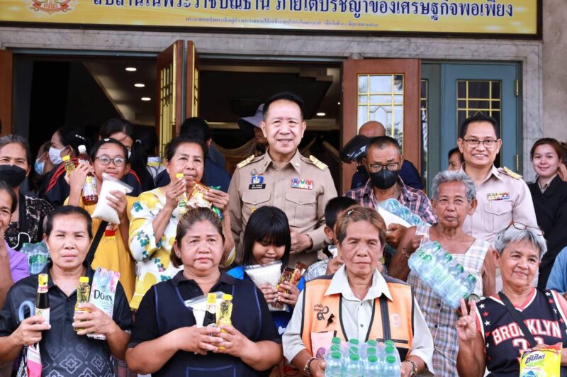 “ประชาชนยิ้มได้ ผู้ว่าฯ นริศ ก็ดีใจ” เดินหน้าส่งต่อความสุขไม่ขาดสาย!