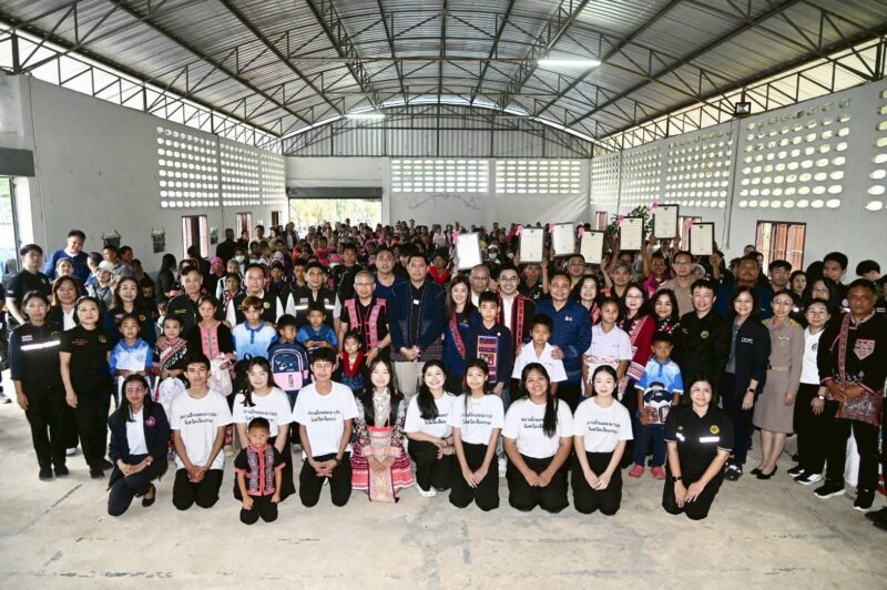 “นิกร” รมว.พม. จับมือ “ปิยะรัฐชย์” รมช.กษ. บูรณาการ 2 กระทรวง ลุย จ.เชียงราย พัฒนาคุณภาพชีวิตทุกช่วงวัย พร้อมมอบสิทธิสวัสดิการแก่กลุ่มเปราะบาง