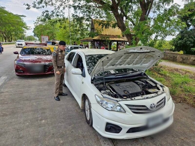 ตำรวจทางหลวงลำปางระทึก รวบหนุ่มใหญ่ตามหมายจับ 3 คดี วิ่งหนี-ต่อสู้แย่งปืนตำรวจกลางหมู่บ้าน พบประวัติคดียาเสพติดและอาวุธปืนเพียบ