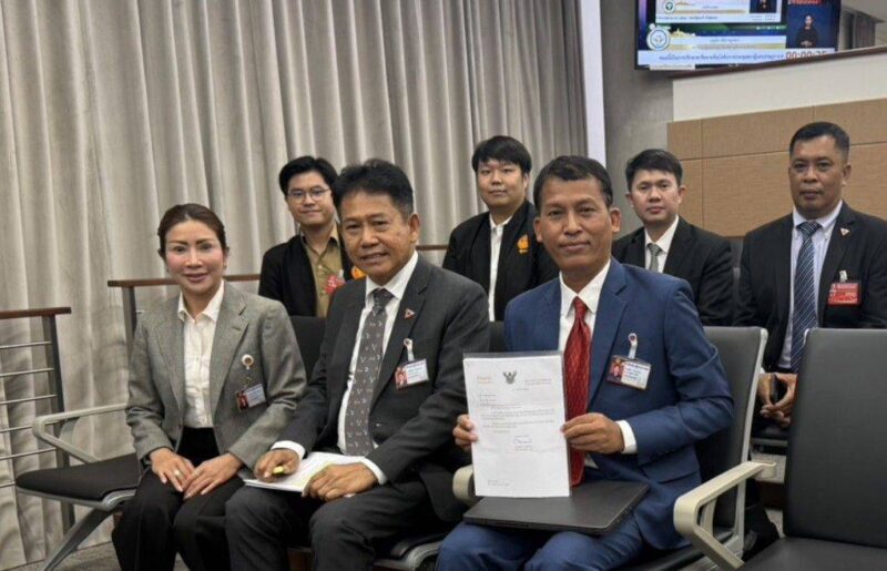 สิทธิศรัทธา ต้องไม่ถูกทิ้งไว้ข้างหลัง” พรรคประชาชนดัน ‘สุหนัตฟรี’ ผ่านบัตรทอง ย้ำรัฐต้องดูแลประชาชนอย่างเท่าเทียม