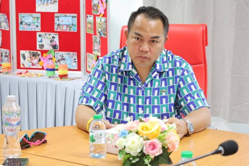“นายกต่าย” ผู้ปักหมุด “Kledkaew Bilingual School” โรงเรียนสองภาษาแห่งแรกของสัตหีบ