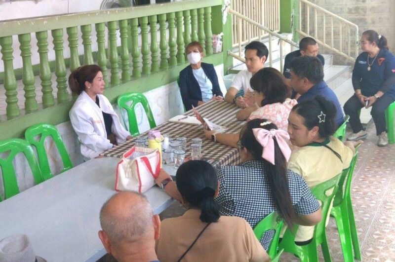 “แอนศิริ” ควง “บอสส์ มหัทธวัฒน์” ลุยชุมชนบลูไลท์ รับฟังทุกเสียงสะท้อน ชูพลังคนรุ่นใหม่เชื่อมงานท้องถิ่นสู่การเมืองระดับชาติ