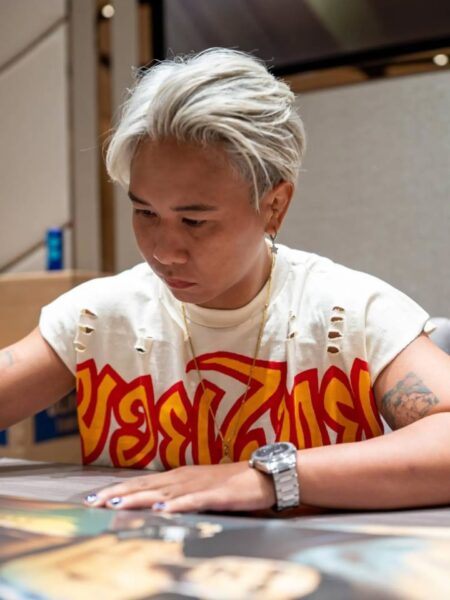 โลมา ลูกบุญมี ใส่เสื้อมวยไทยเช็คอินมาเก๊า พร้อมฟัด อโมริม ศึก UFC Macau เสาร์ที่ 30 พ.ค.นี้