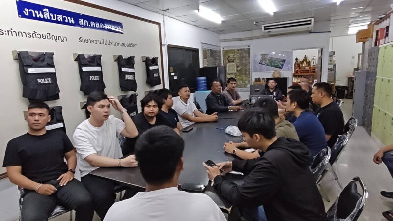 ปทุมธานี – ตร.เร่งล่า2คนร้ายบุกยิงหนุ่มส่งพัสดุบาดเจ็บสาหัส