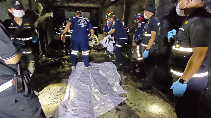 ปทุมธานี – ไฟไหม้ห้องไดโนเทสต์ย่างสดช่างแว่นจูนเนอร์รถดับคาที่