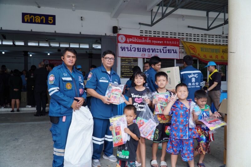 มูลนิธิป่อเต็กตึ๊ง รุดลงพื้นที่ซับน้ำตา มอบเงินช่วยเหลือพร้อมสิ่งของเครื่องใช้จำเป็น เยียวยาผู้ประสบอัคคีภัย
