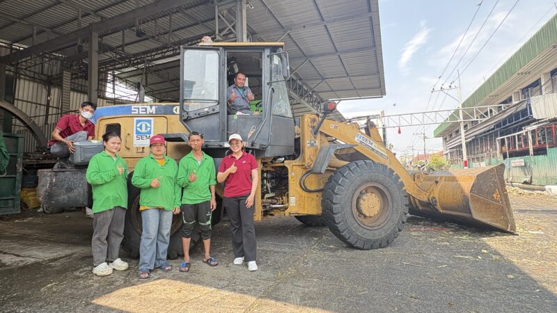 ปทุมธานี – ตลาดสี่มุมเมืองโชว์นวัตกรรมเปลี่ยนขยะพลาสติกเป็นน้ำมันลดค่าใช้จ่ายแสนบาทต่อปี