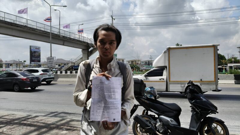 ปทุมธานีเดือดกลางถนนไรเดอร์หัวร้อนไม่พอใจถูกบีบแตรปาดหน้าไล่ด่าข่มขู่อ้างเป็นลูกตำรวจ