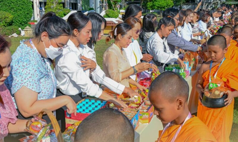 ปทุมธานี – ส่งพลังศรัทธาสู่ยะลา หนุนสามเณร 88 รูป สืบสานพระพุทธศาสนาชายแดนใต้”