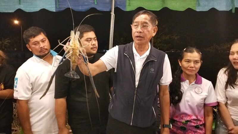 ปทุมธานี – แข่งตกกุ้งยักษ์ คนครึ่งพันร่วมแข่งแน่นคลอง 13 นายกแจ็สยกระดับดันเป็นแหล่งท่องเที่ยวใหม่