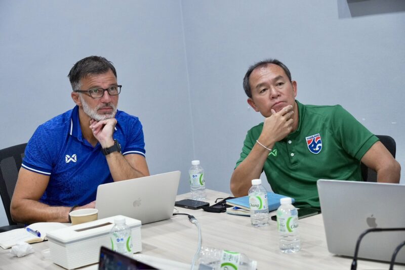 “แอนโธนี ฮัดสัน” ประชุมร่วม “ธวัชชัย ดำรงอ่องตระกูล” วางแผนทีมชาติไทย ชุดใหญ่-U23 ฟีฟ่า เดย์ มิถุนายน 2569