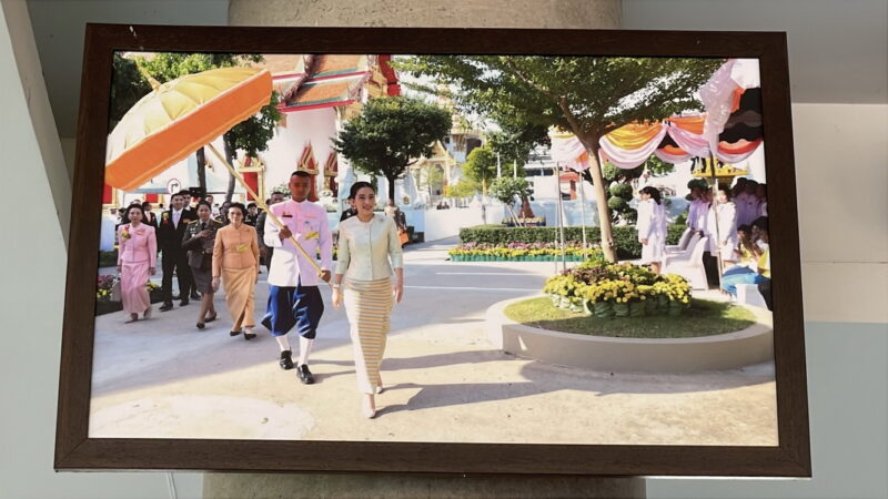 อ่างทอง พระองค์ภาเสด็จวัดนางในธัมมิการามอำเภอวิเศษชัยชาญ2ครั้งสร้างความปลาบปลื้มแก่ประชาชน ในการทรงงานเพื่อประโยชน์สุขของประชาชน ยังคงอยู่ในความทรงจำและความสำนึกในพระมหากรุณาธิคุณของชาวอ่างทอง และพสกนิกรชาวไทยอย่างมิรู้ลืม